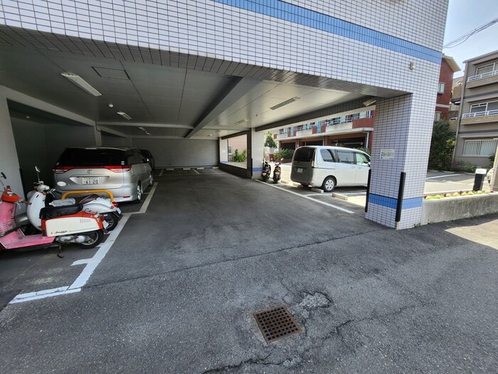 ラ・フォ－レの物件外観写真