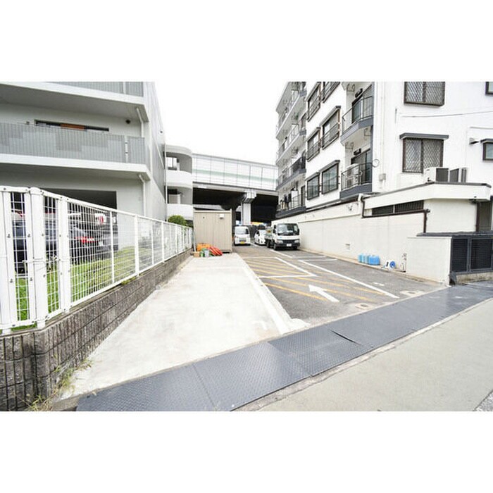 山の上ハイツの物件外観写真