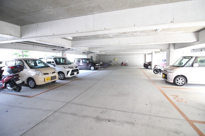 クレイドルコ－トの物件外観写真