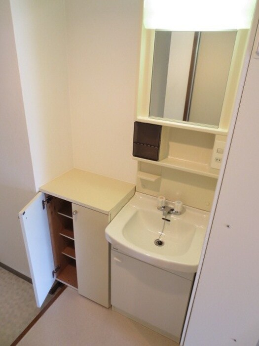 ＲＯＯＭＳ　Ｏoｊｉの物件内観写真