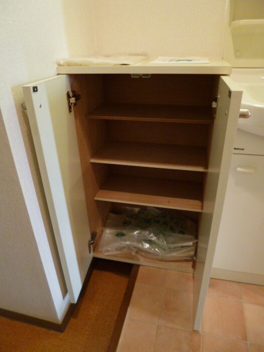 ＲＯＯＭＳ　Ｏoｊｉの物件内観写真