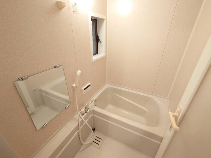 宇多野御屋敷町貸家の物件内観写真