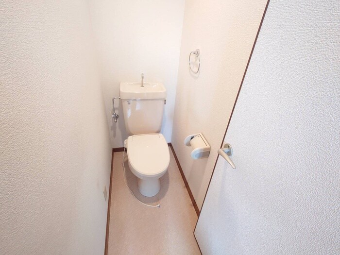 宇多野御屋敷町貸家の物件内観写真