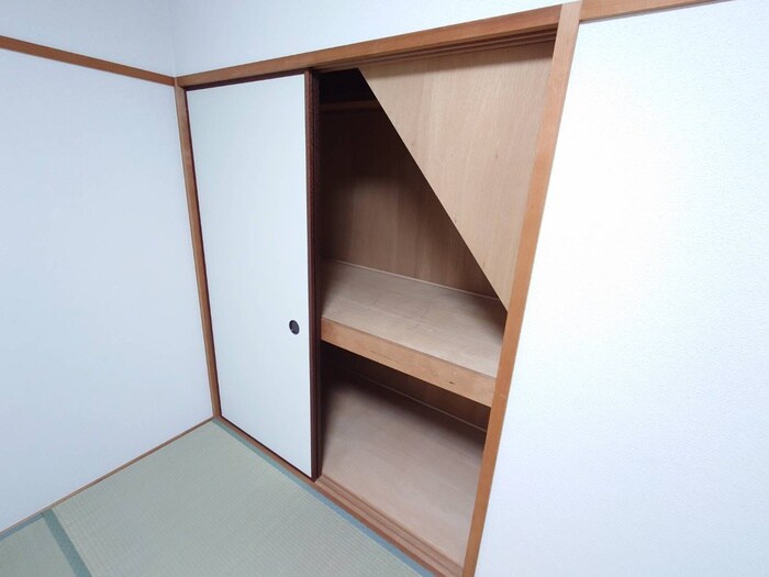 宇多野御屋敷町貸家の物件内観写真