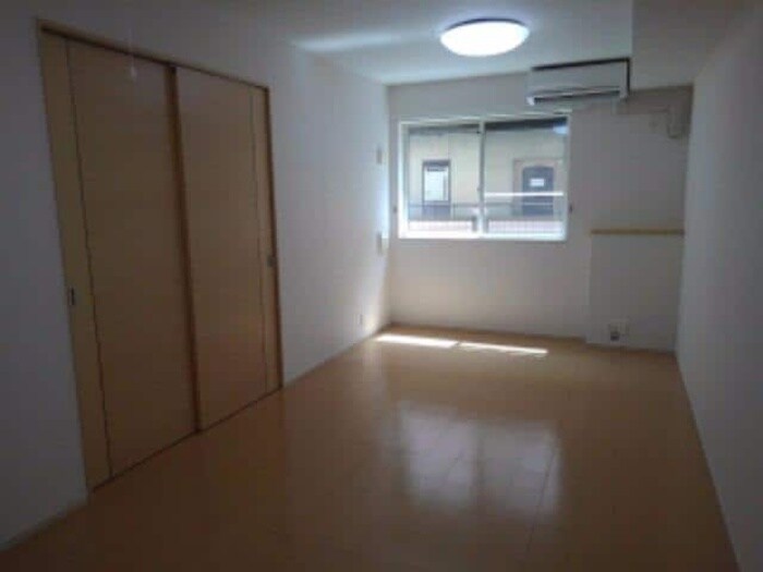 フルー リールの物件内観写真