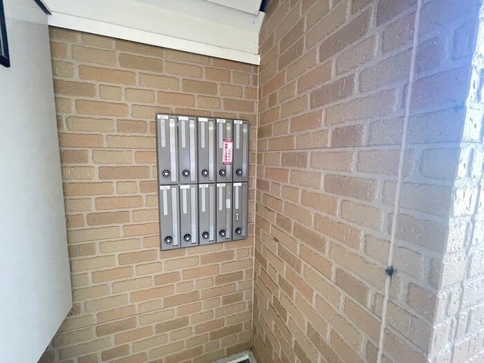 フルー リールの物件外観写真