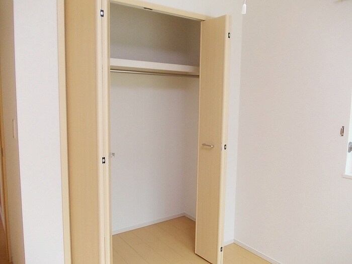 フルー リールの物件内観写真