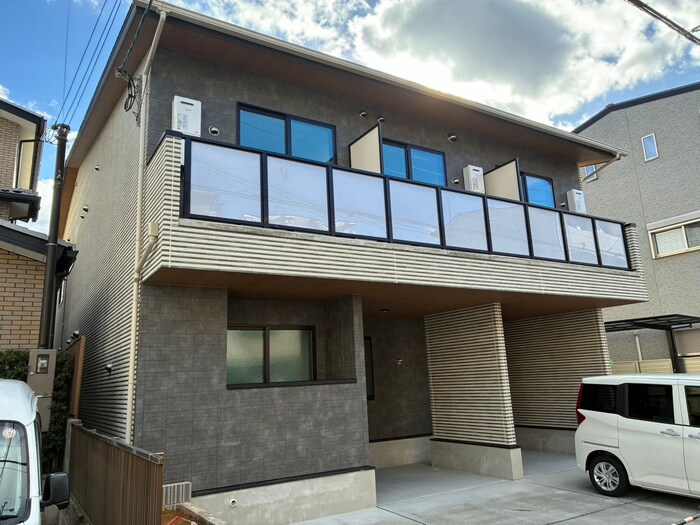 ＥＭＩＮＡＳ北白川の物件外観写真