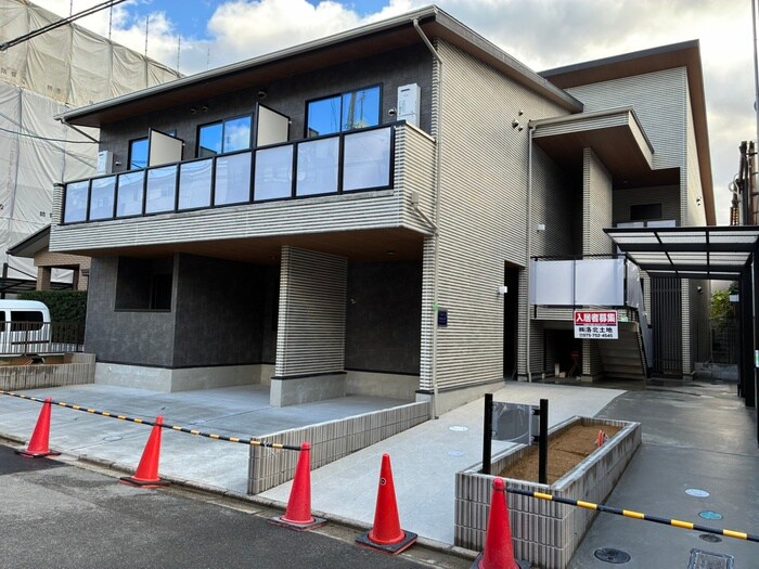 ＥＭＩＮＡＳ北白川の物件外観写真