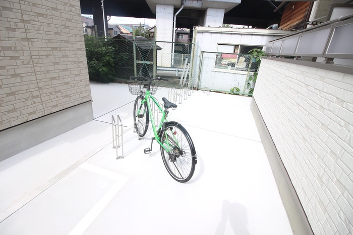 Act 江坂の物件外観写真