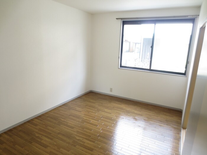 サンライフ猪名寺の物件内観写真