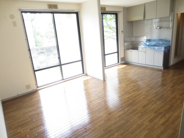 サンライフ猪名寺の物件内観写真