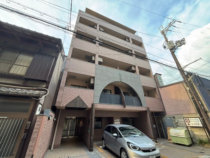 ア－ル河原町の物件外観写真