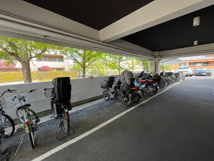 メゾン千里中央の物件外観写真