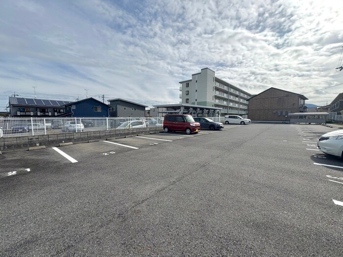 ガ－デン・グレイスの物件外観写真