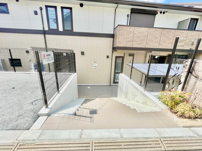 令和高浜館の物件外観写真