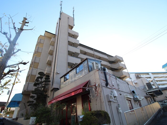 ヴィラ桃山台の物件外観写真