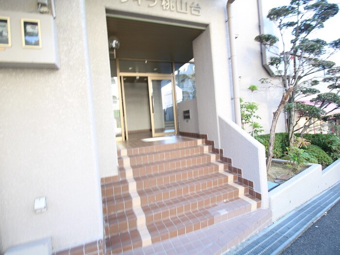 ヴィラ桃山台の物件外観写真