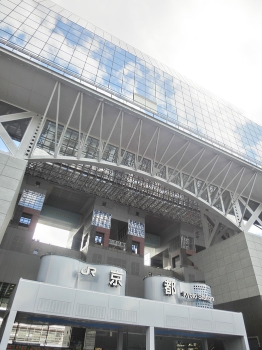 i・レジデンス上鳥羽の物件外観写真