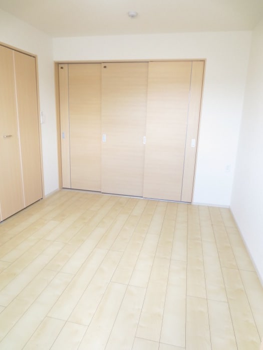 i・レジデンス上鳥羽の物件内観写真