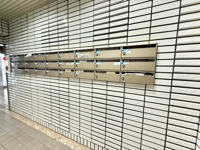 パレ東中振の物件外観写真