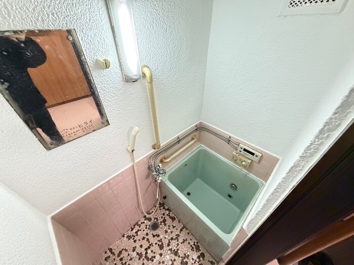 岩本マンションの物件内観写真