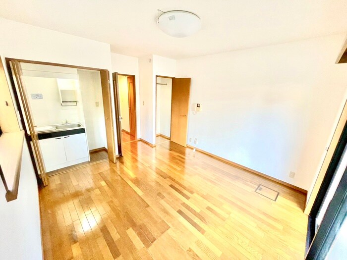 プレ－ヌリュンヌの物件内観写真