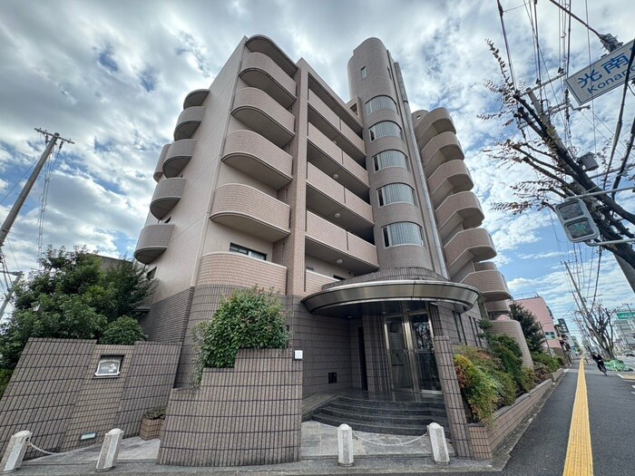 タウンコ－ト咲佳映の物件外観写真