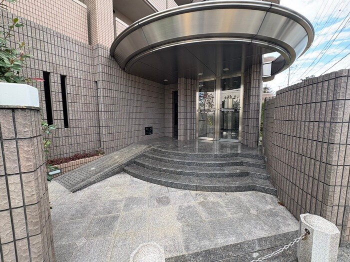 タウンコ－ト咲佳映の物件外観写真