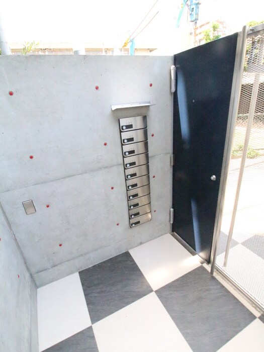 江坂テネラの物件外観写真