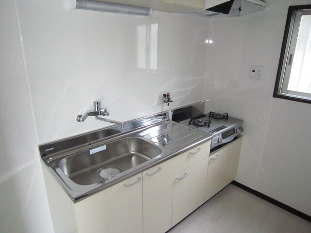 ＳＯＵＴＨＥＲＮ・ＢＡＳＥの物件内観写真