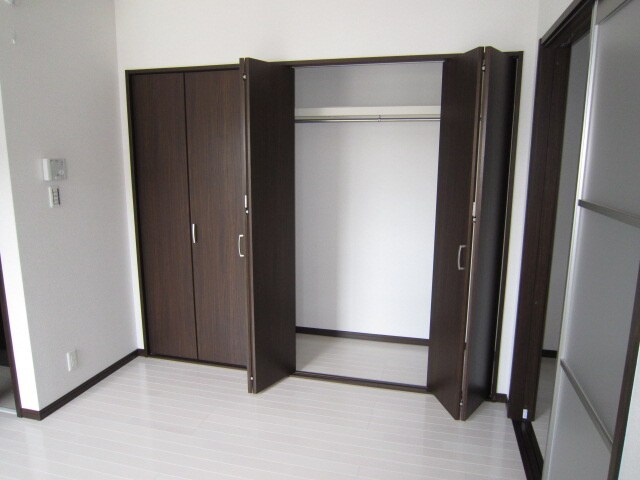 ＳＯＵＴＨＥＲＮ・ＢＡＳＥの物件内観写真