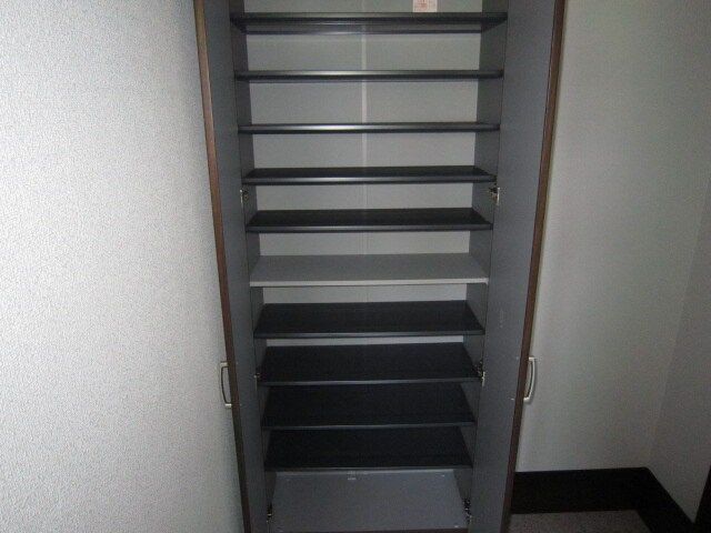 ＳＯＵＴＨＥＲＮ・ＢＡＳＥの物件内観写真