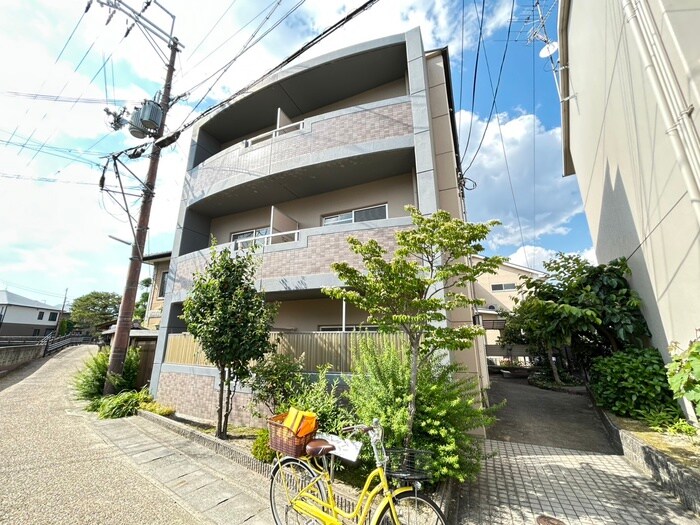 パトリード有栖Ⅱの物件外観写真