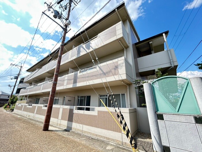 パトリード有栖Ⅰの物件外観写真