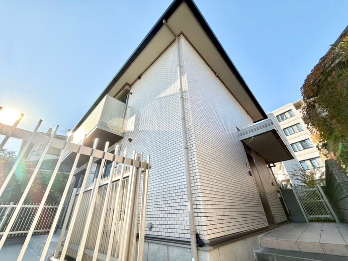 ゼフィランサスの物件外観写真