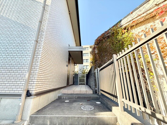 ゼフィランサスの物件外観写真