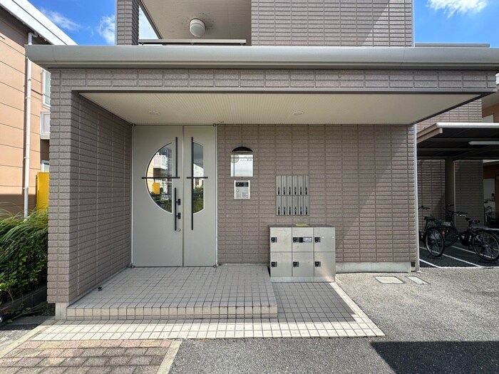 メゾン東雲の物件外観写真