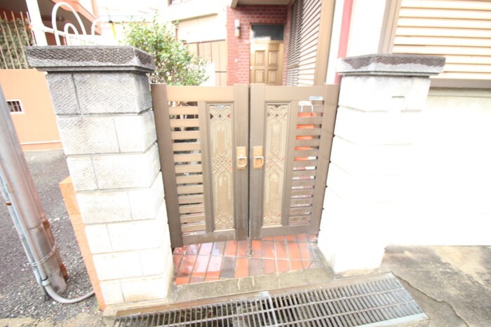 桜の町６ー７－３０貸家の物件外観写真