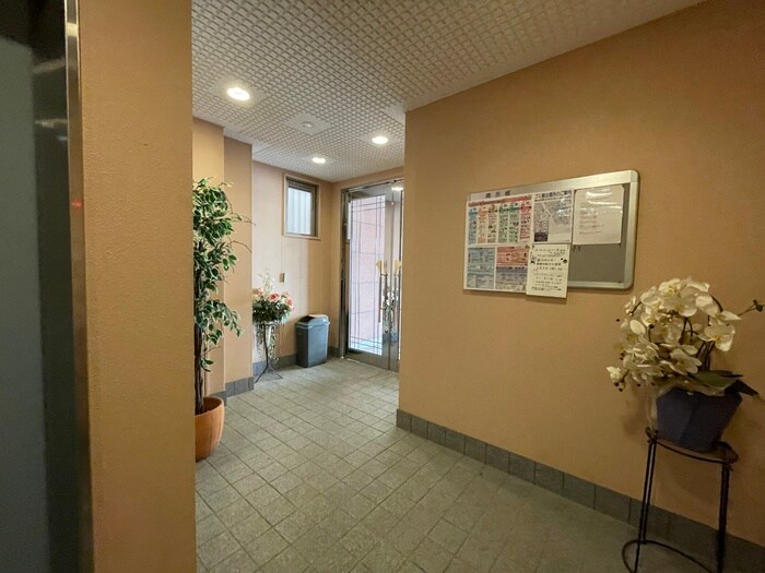 ディ－シモンズ神戸の物件外観写真