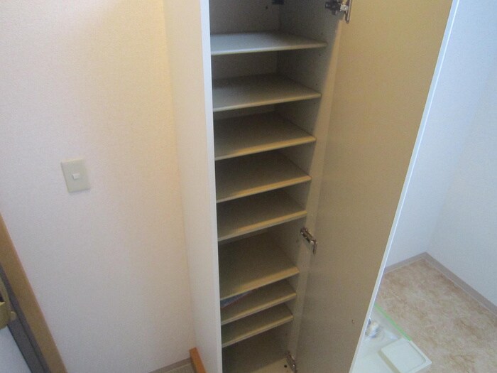 ディ－シモンズ神戸の物件内観写真