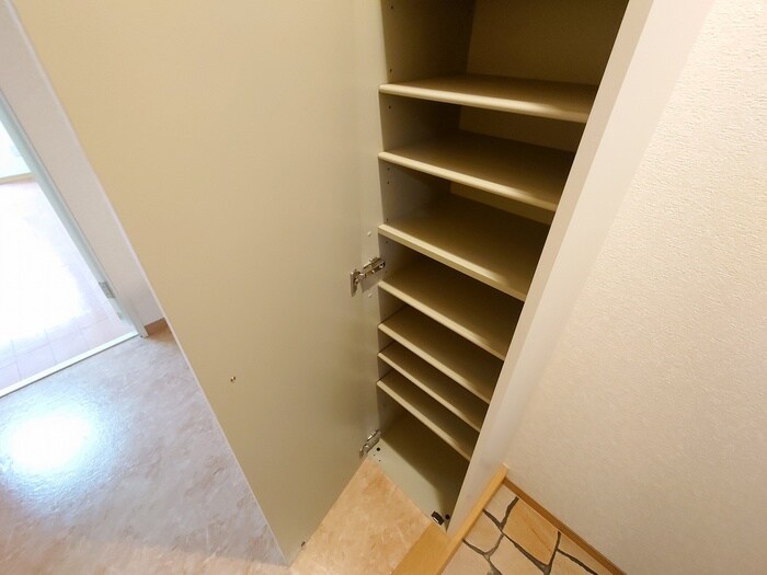 ディ－シモンズ神戸の物件内観写真