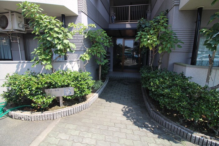 ツイン西尾Bの物件外観写真