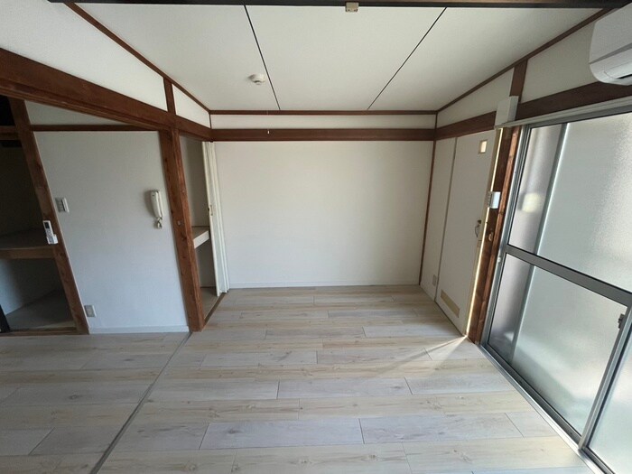 明美ﾏﾝｼｮﾝの物件内観写真