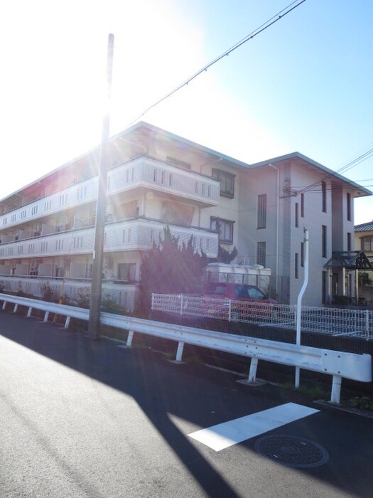 カーサフジキの物件外観写真