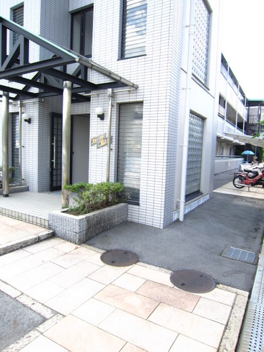 カーサフジキの物件外観写真