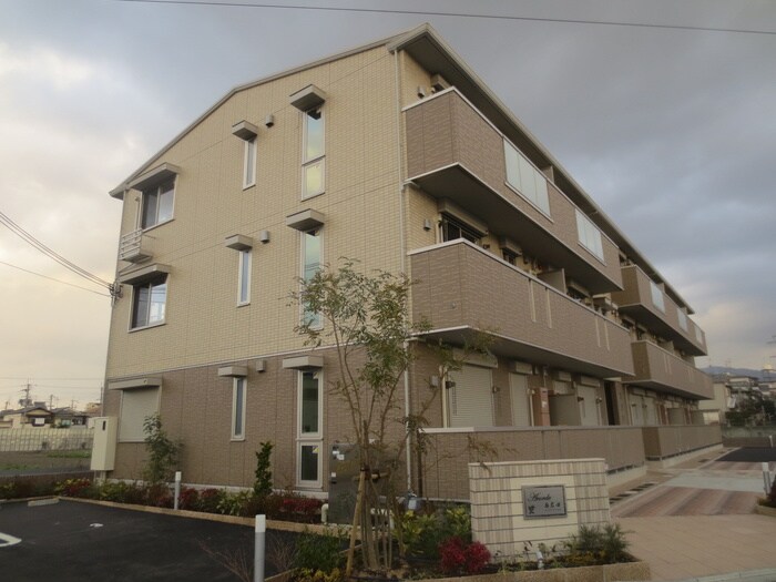 アコルデ西岩田の物件外観写真