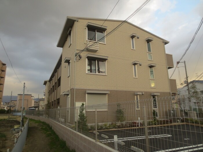 アコルデ西岩田の物件外観写真