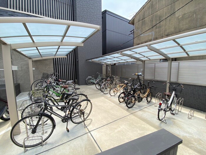 サクシード太秦の物件外観写真