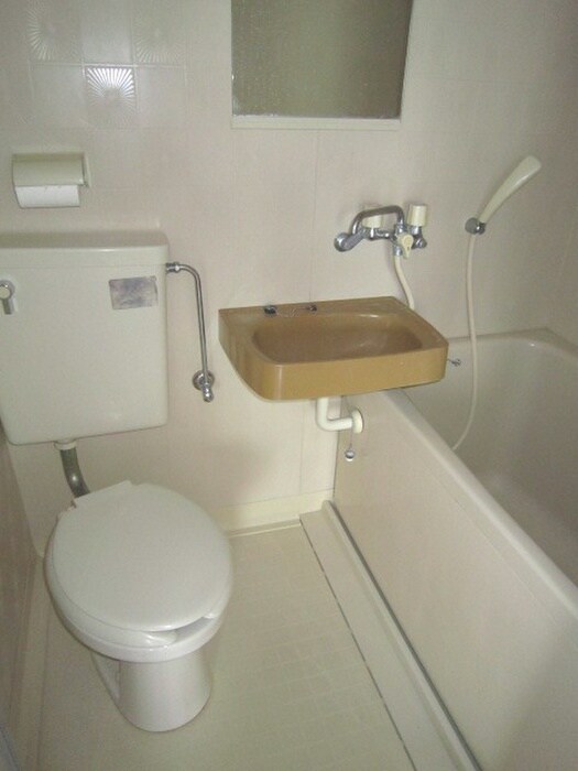 アメニティハイツ忍ケ丘の物件内観写真